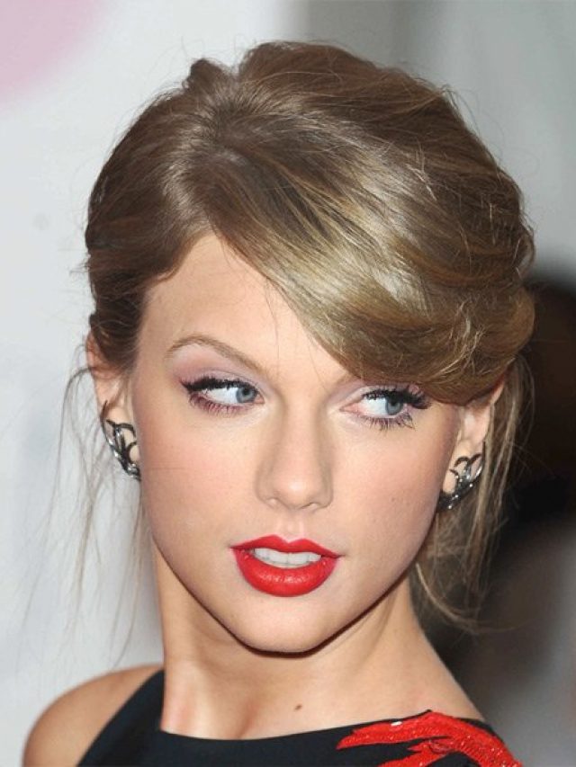 Taylor Swift Hairstyles, Haircuts and Colors